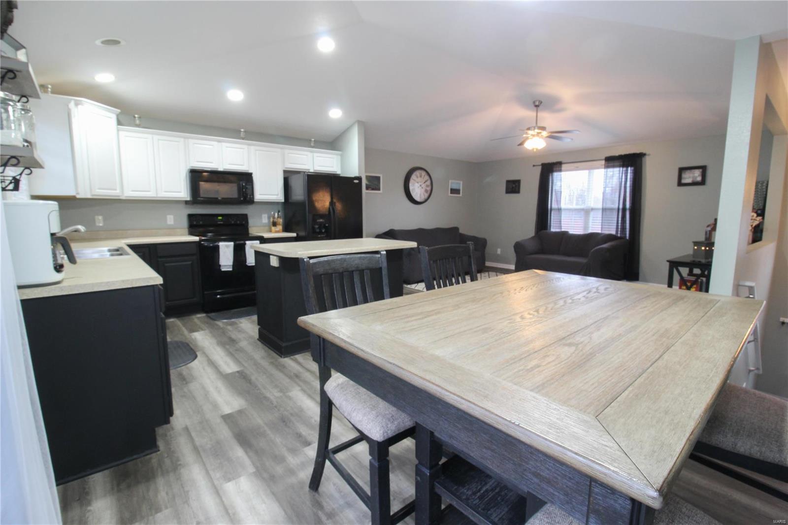 24555 Topaz Lane