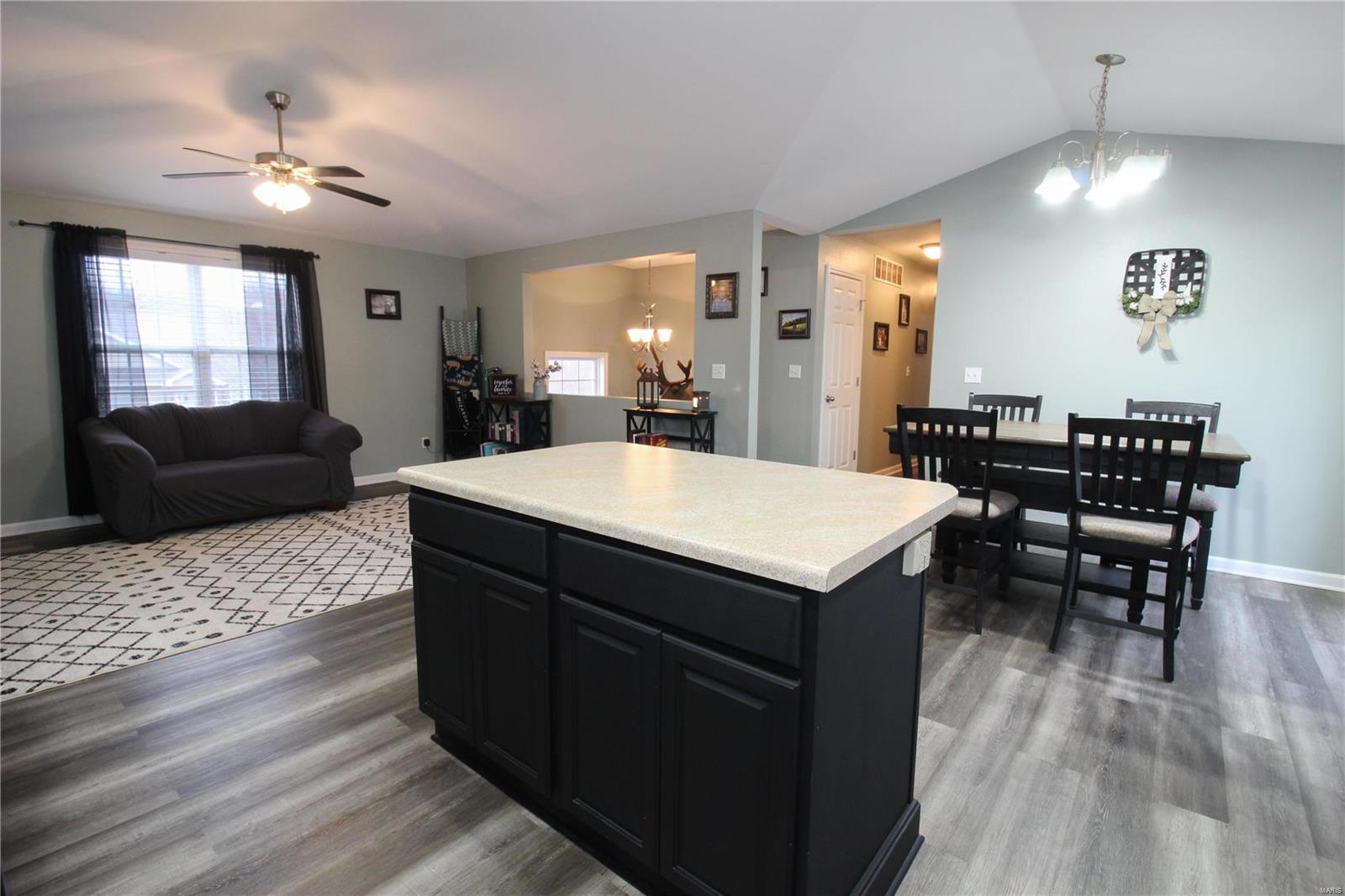 24555 Topaz Lane