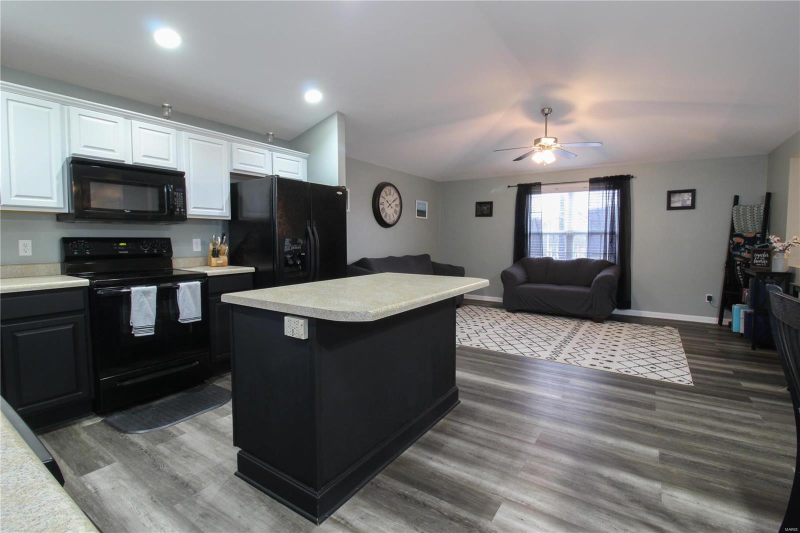 24555 Topaz Lane