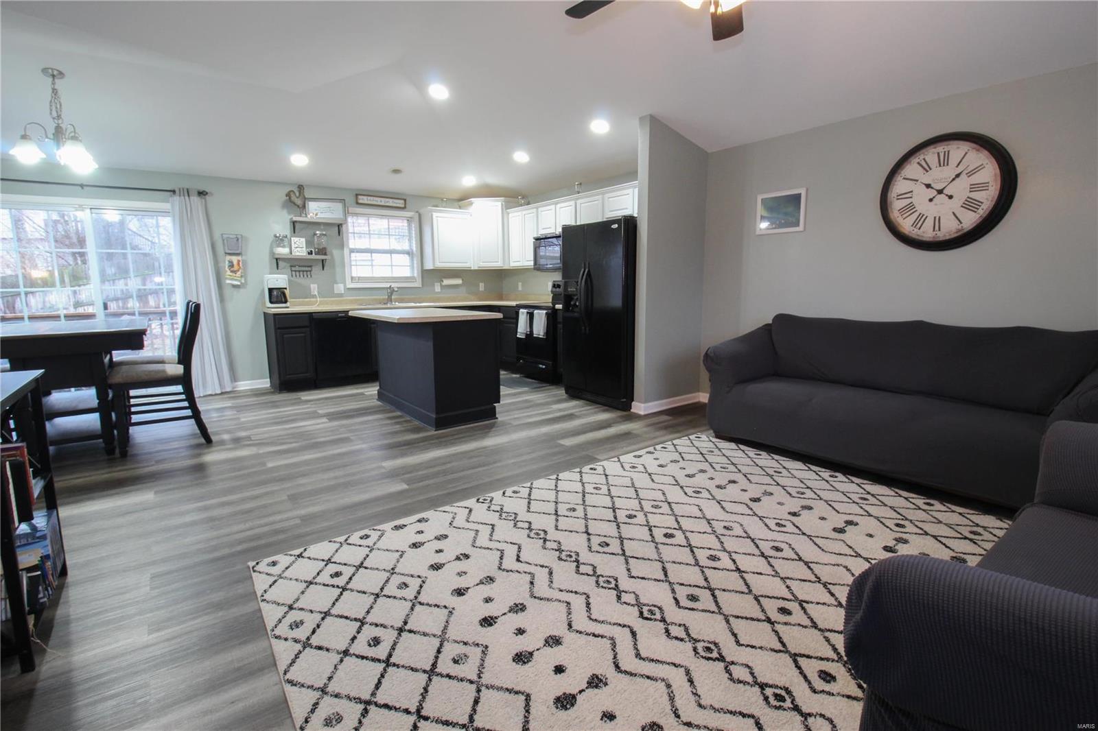 24555 Topaz Lane