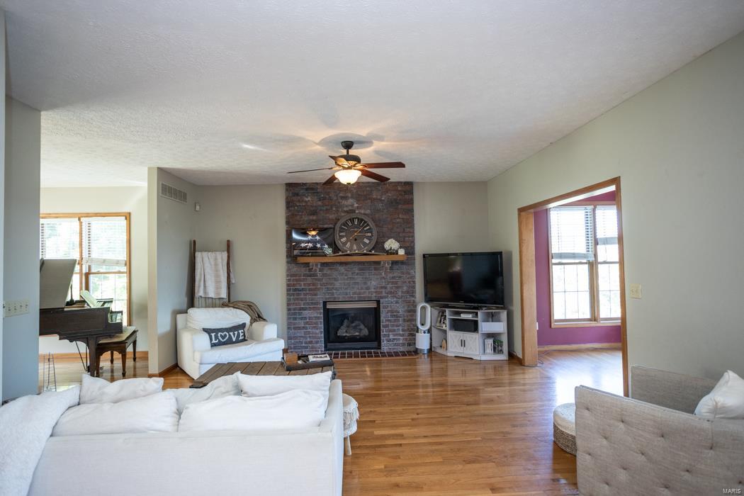 14280 Harper Lane