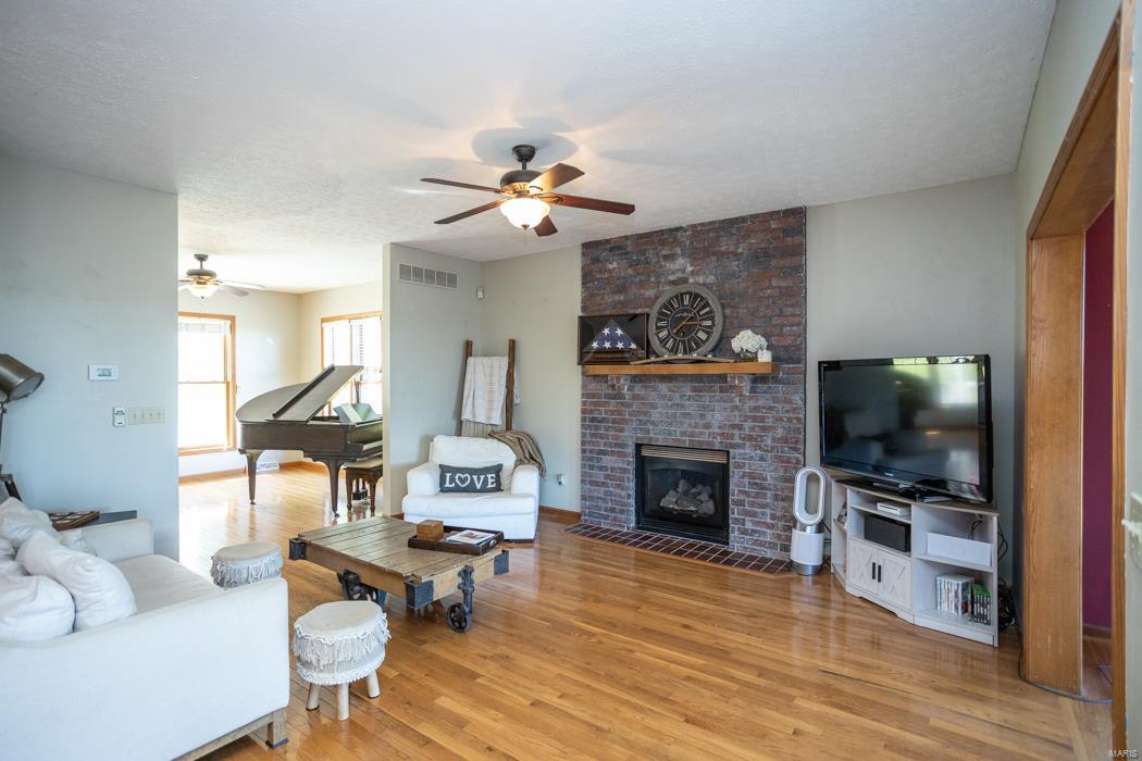 14280 Harper Lane