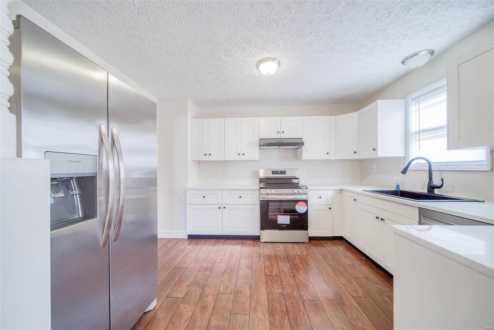 121 Jeffrey Avenue