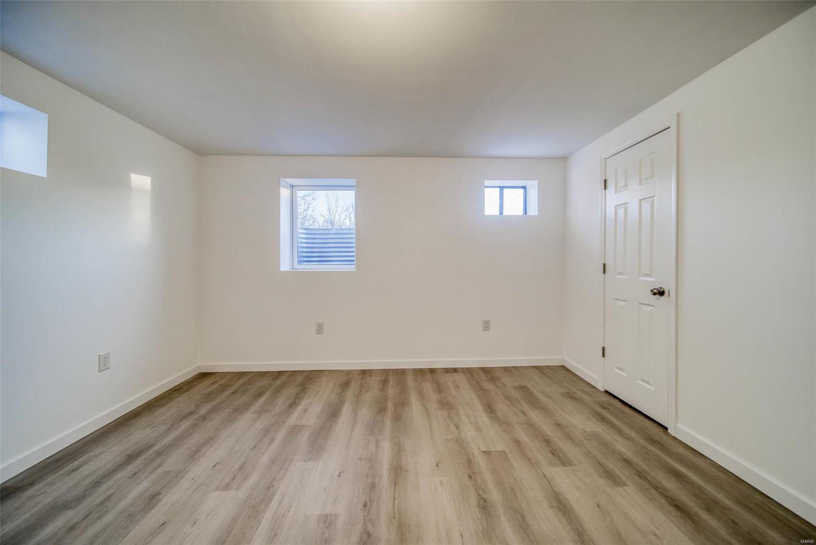 121 Jeffrey Avenue