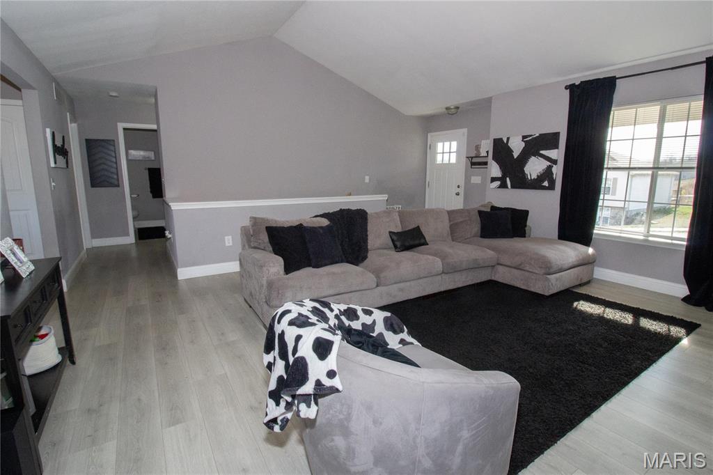 212 Ridgeview Drive