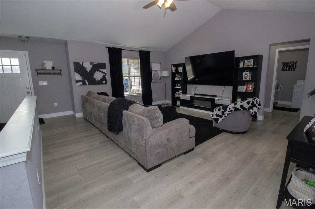 212 Ridgeview Drive