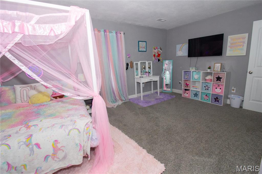 212 Ridgeview Drive