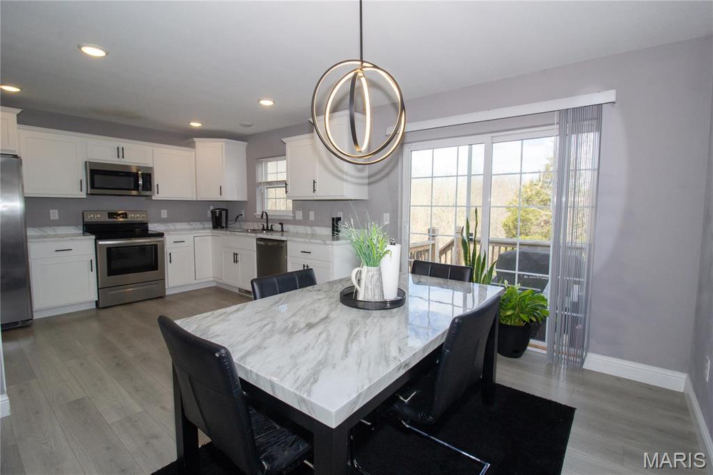 212 Ridgeview Drive
