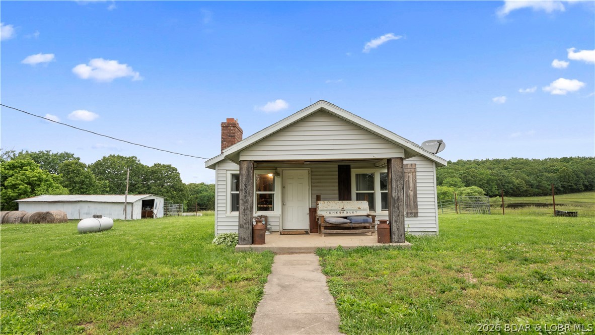 33 Alder Springs Road