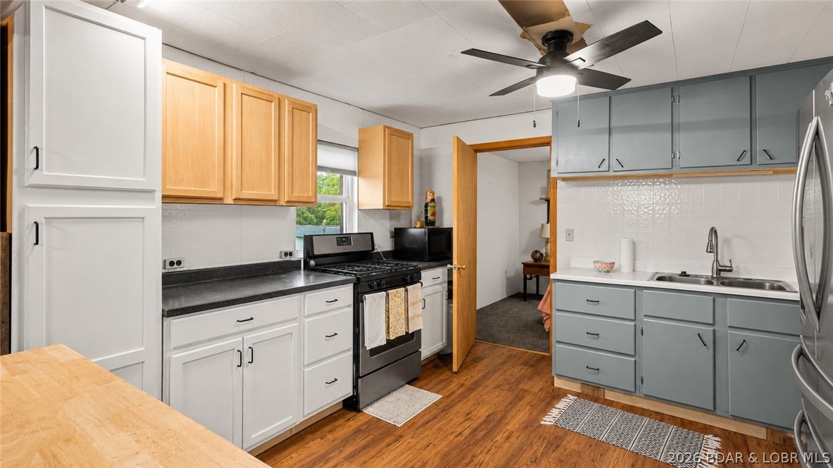 33 Alder Springs Road