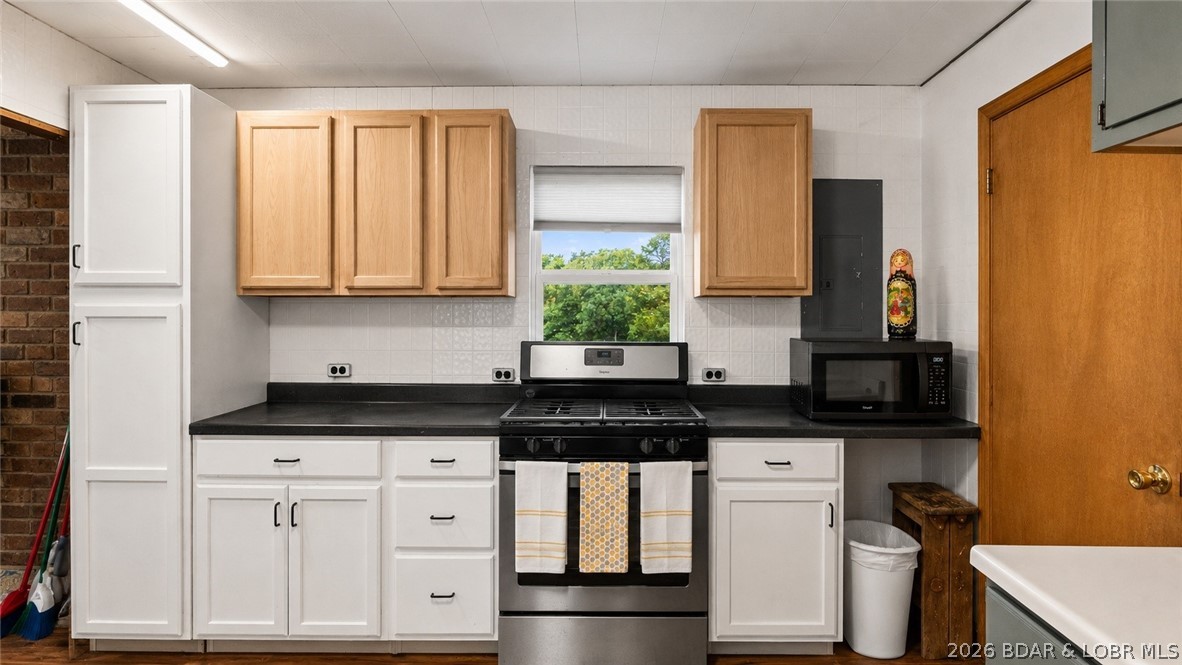 33 Alder Springs Road