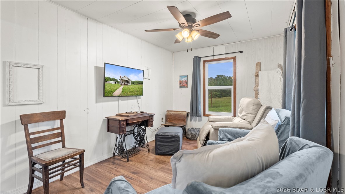 33 Alder Springs Road