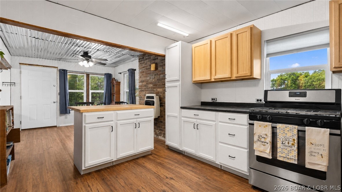 33 Alder Springs Road