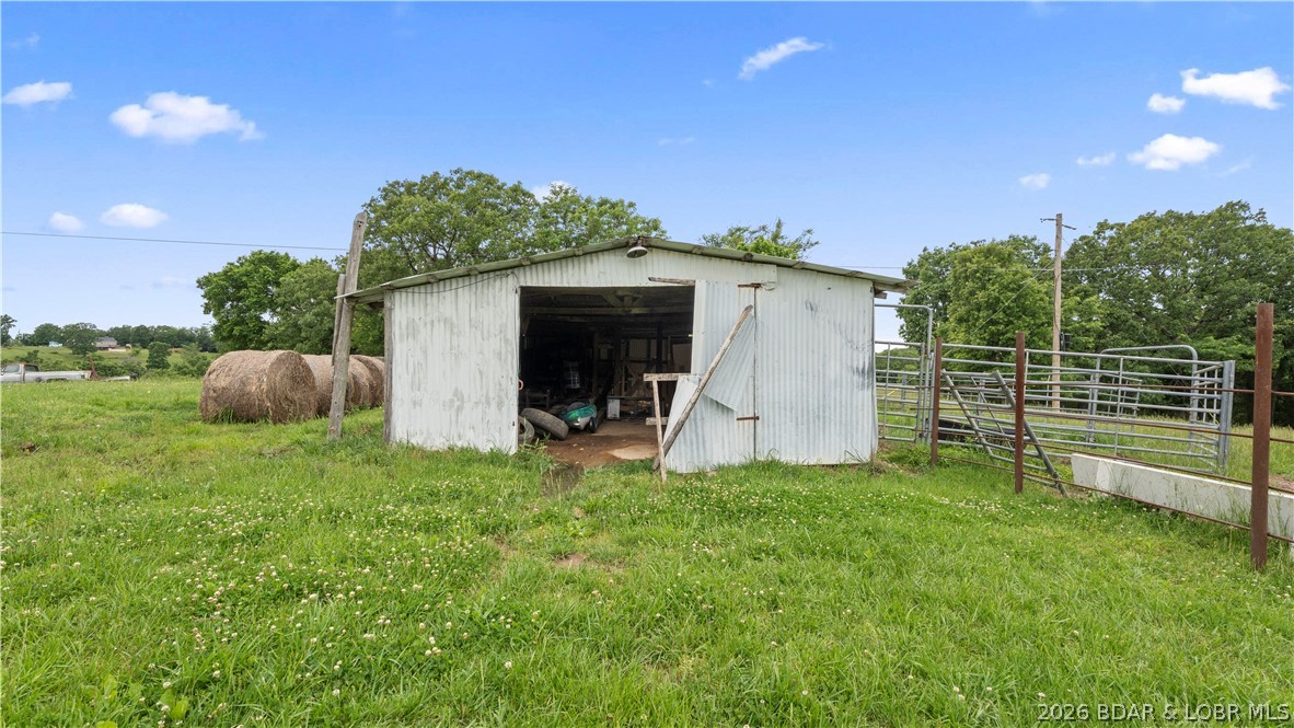 33 Alder Springs Road