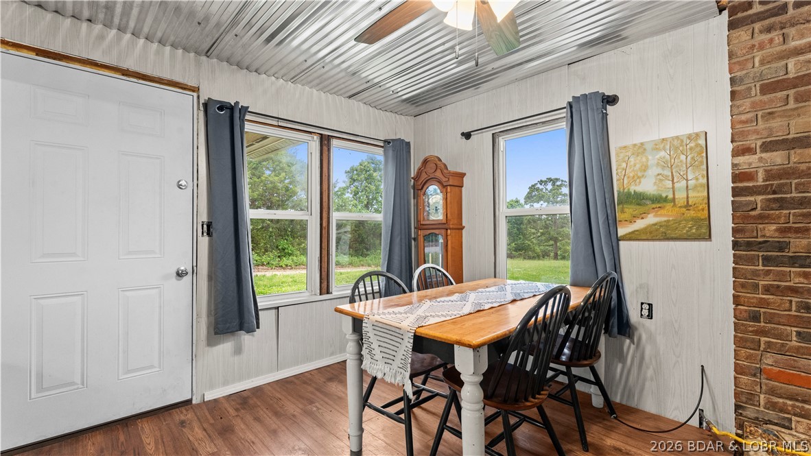 33 Alder Springs Road
