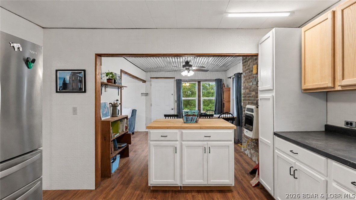 33 Alder Springs Road