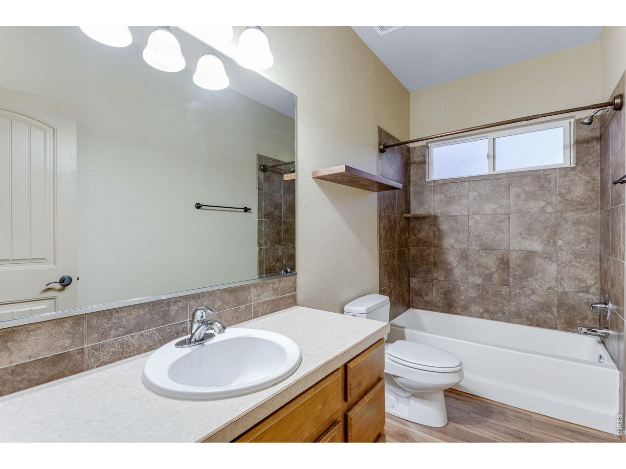 4746 Brenton Dr
