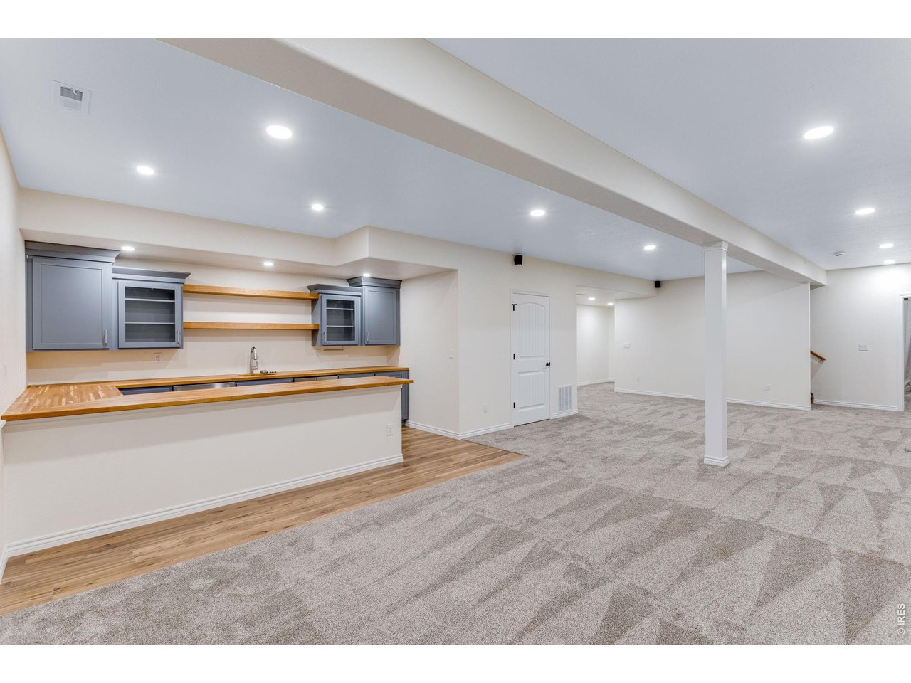 4746 Brenton Dr