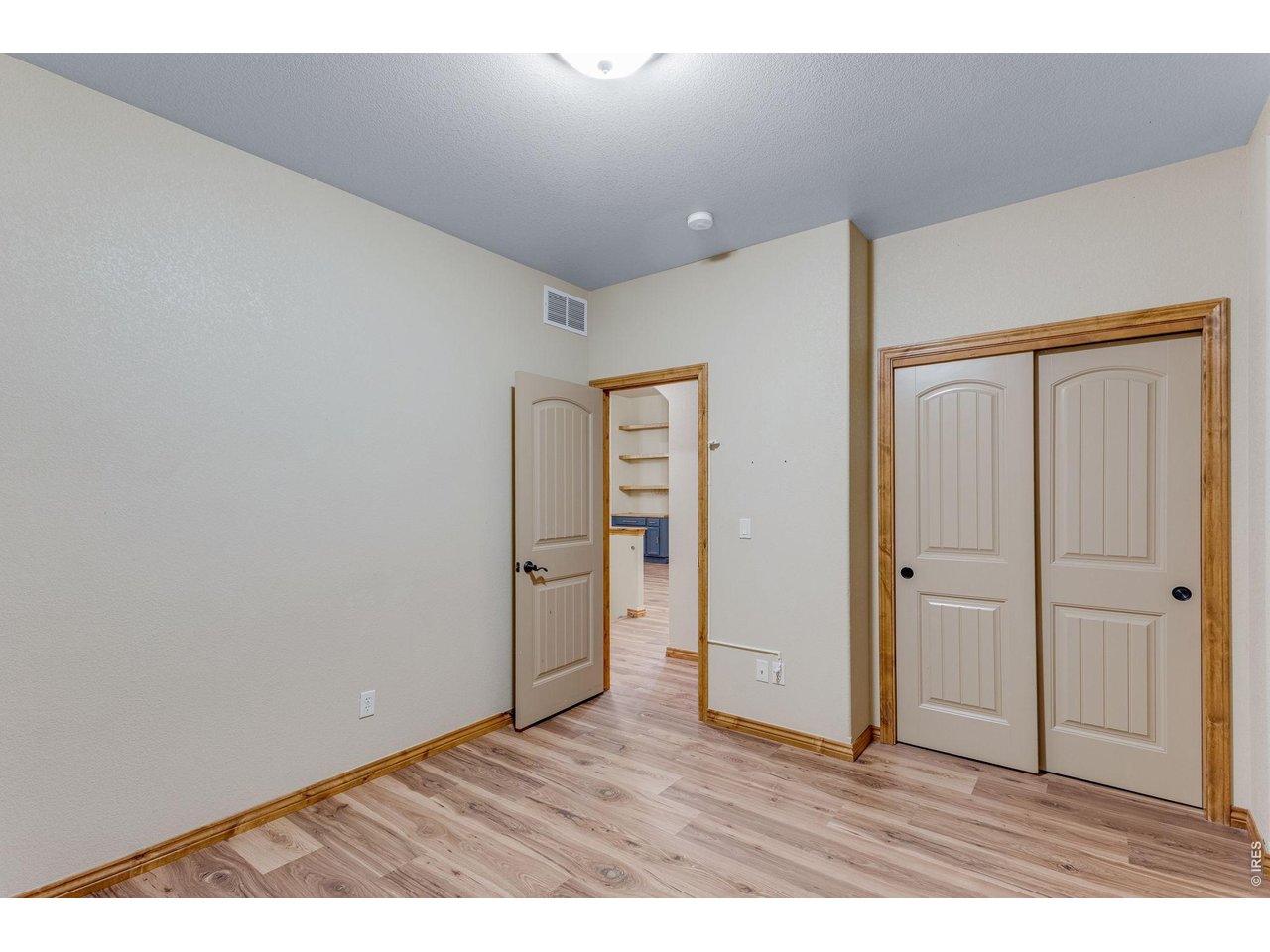 4746 Brenton Dr