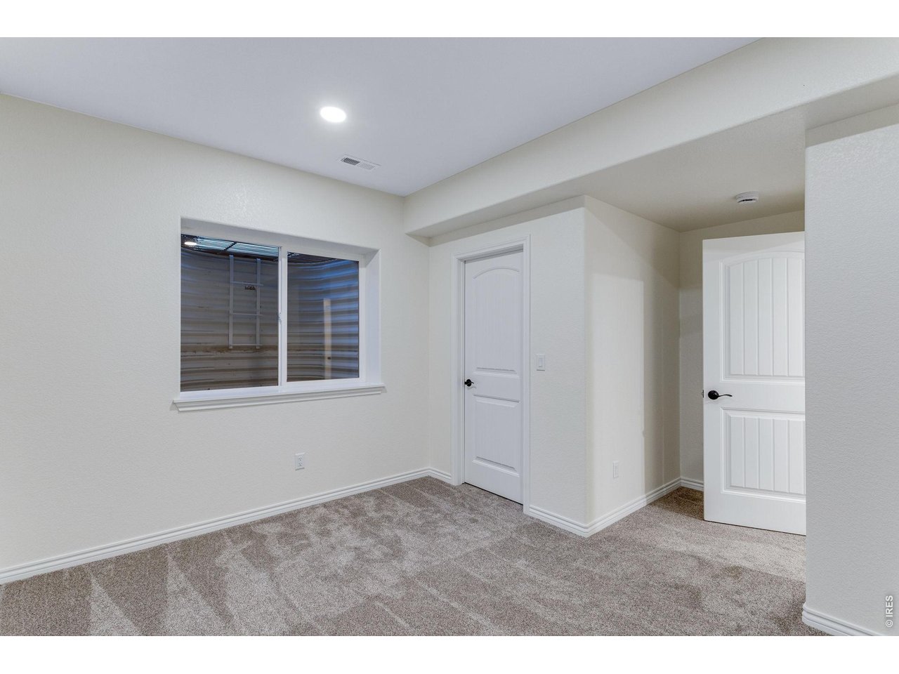 4746 Brenton Dr