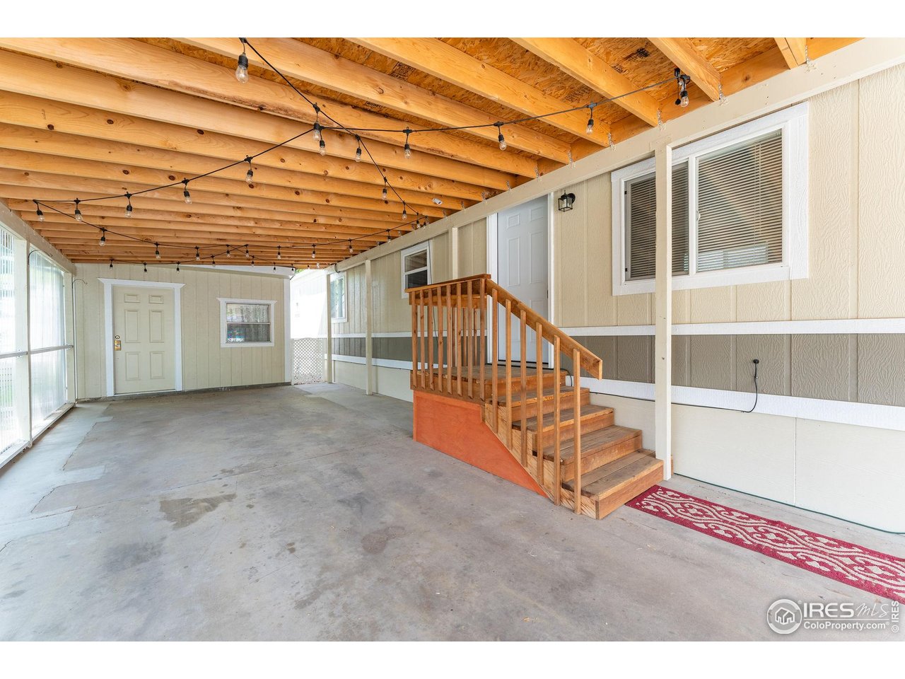 2211 W Mulberry St 52