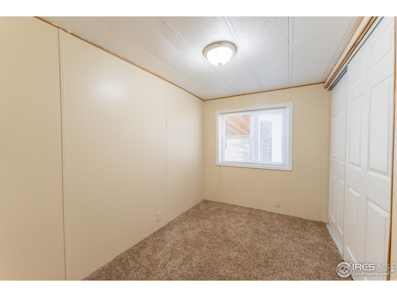 2211 W Mulberry St 52