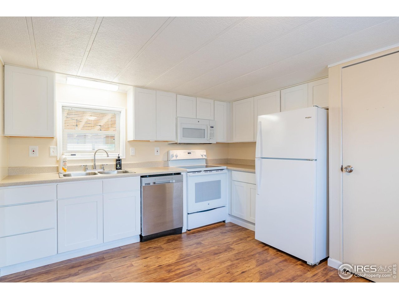 2211 W Mulberry St 52