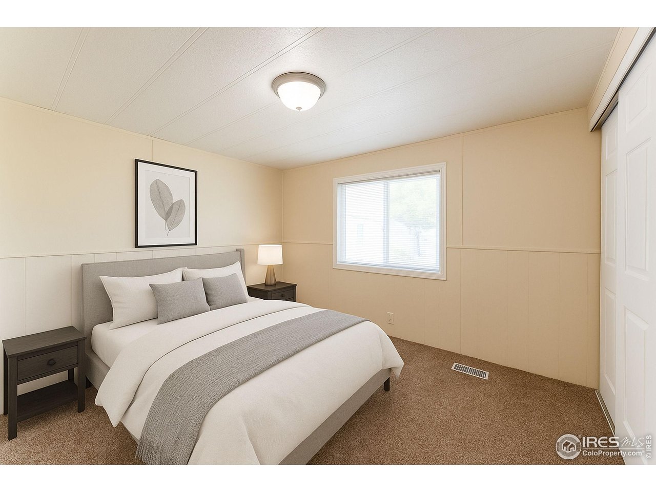 2211 W Mulberry St 52