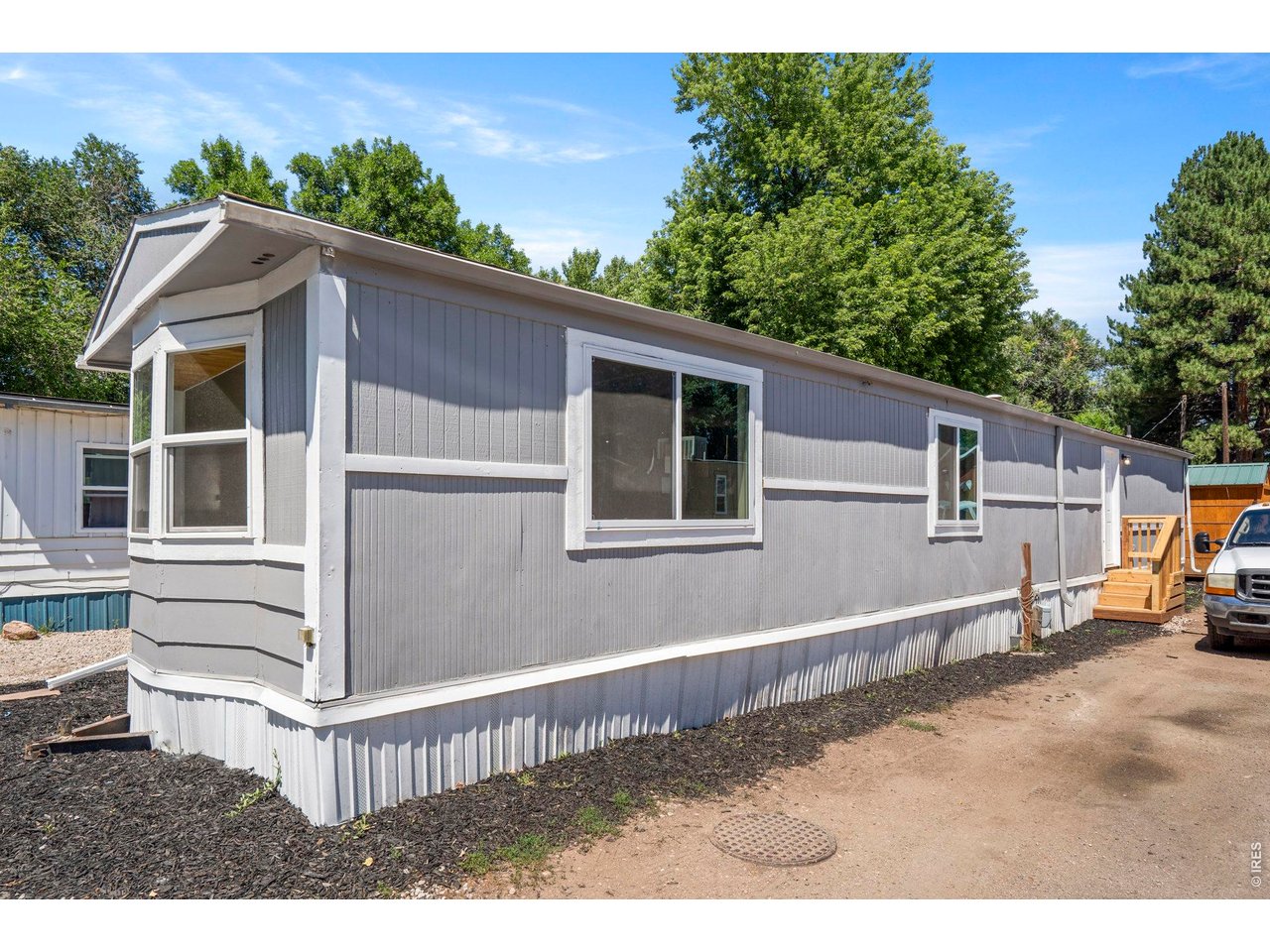 400 N Overland Trl
