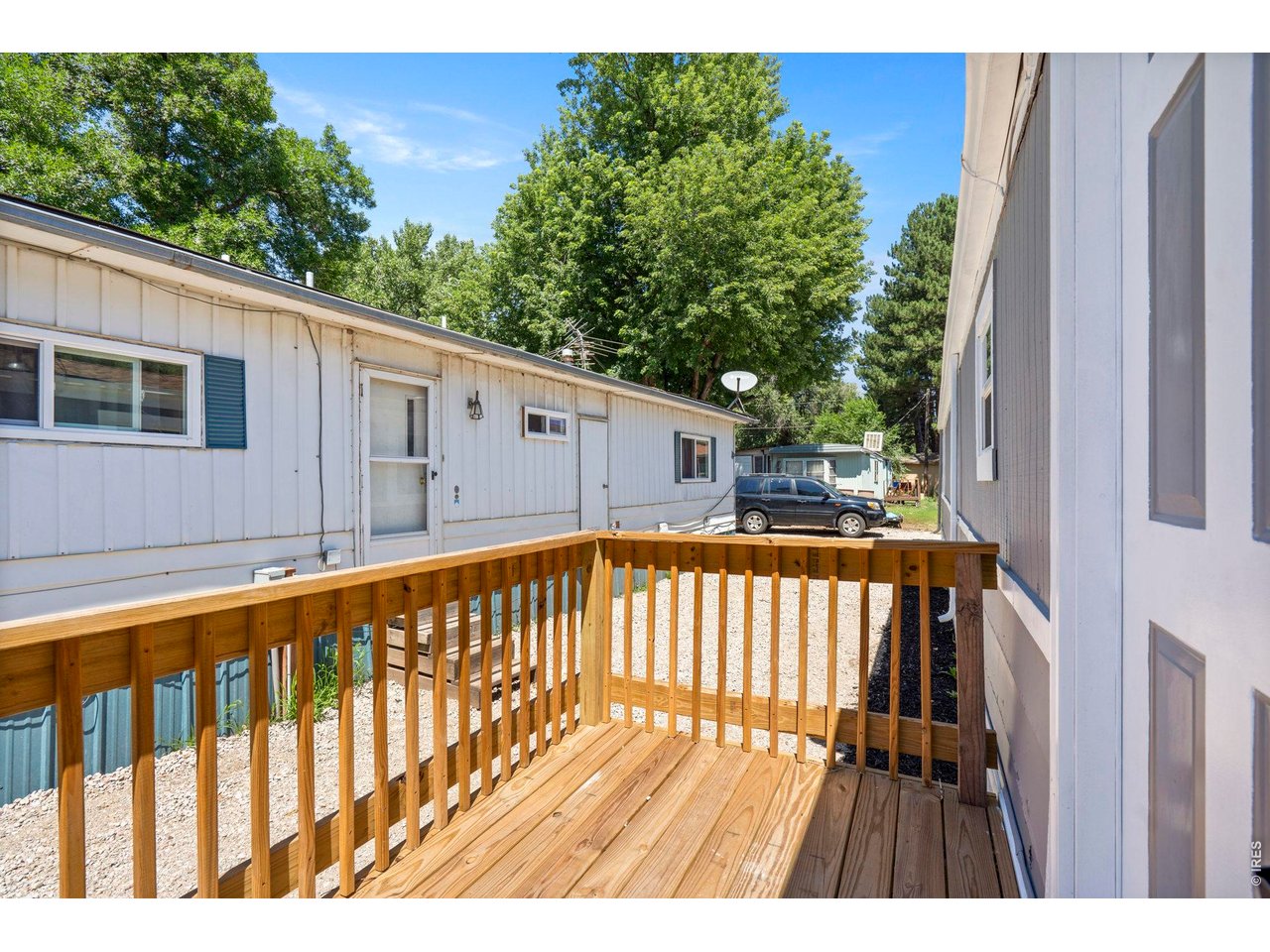 400 N Overland Trl