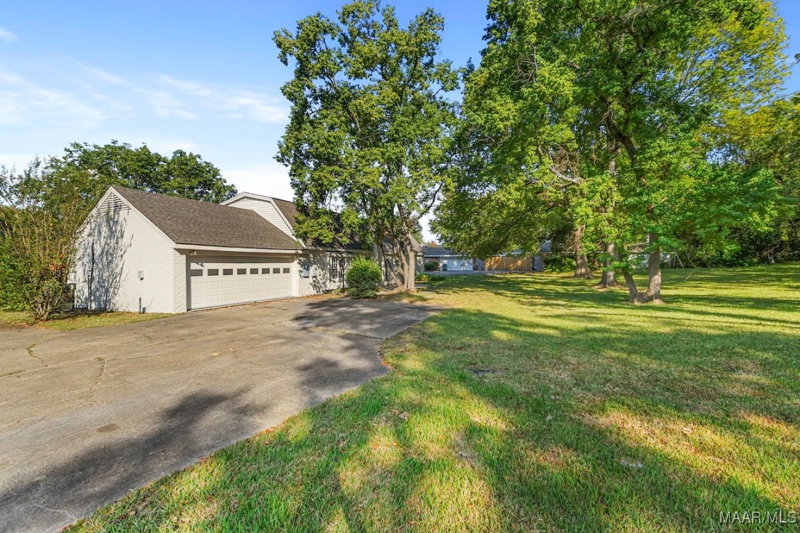 3481 FERNWAY Drive