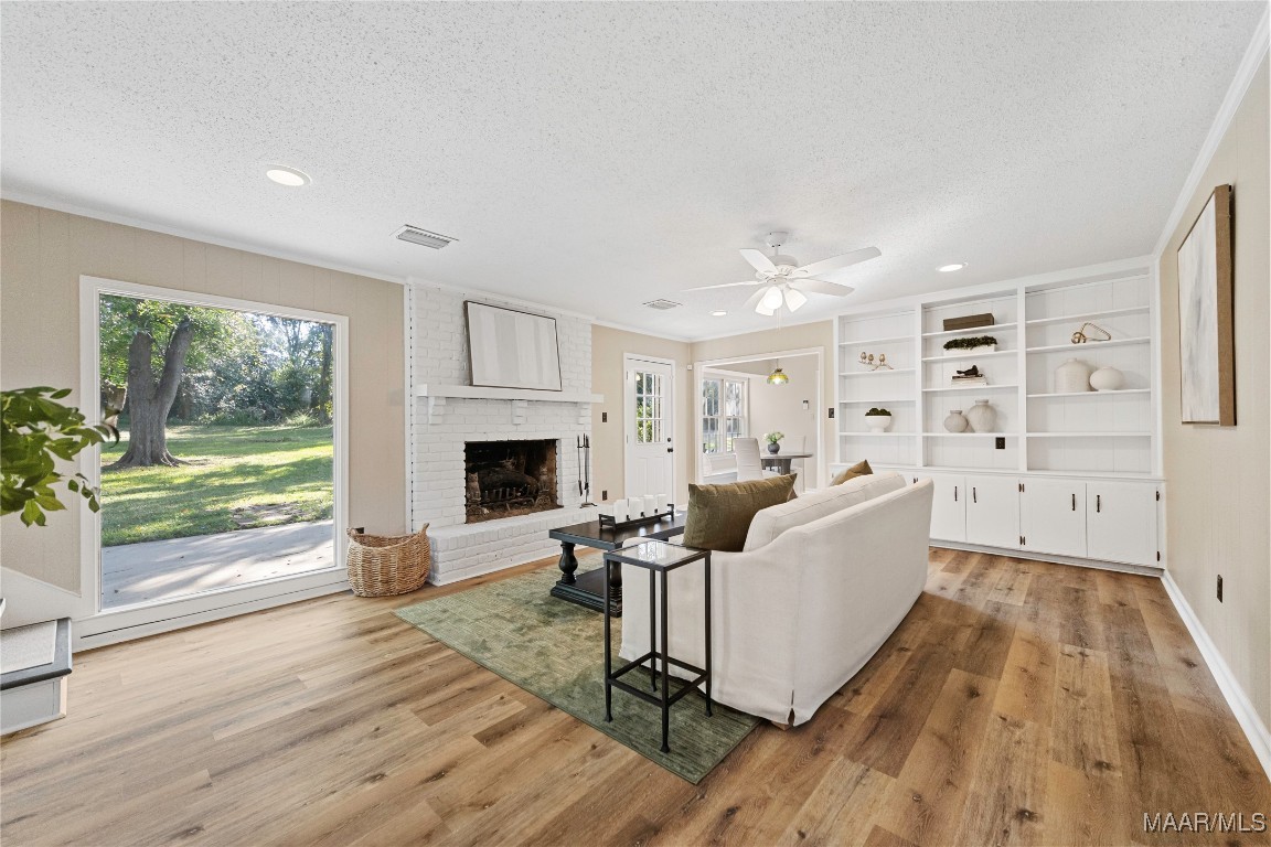 3481 FERNWAY Drive