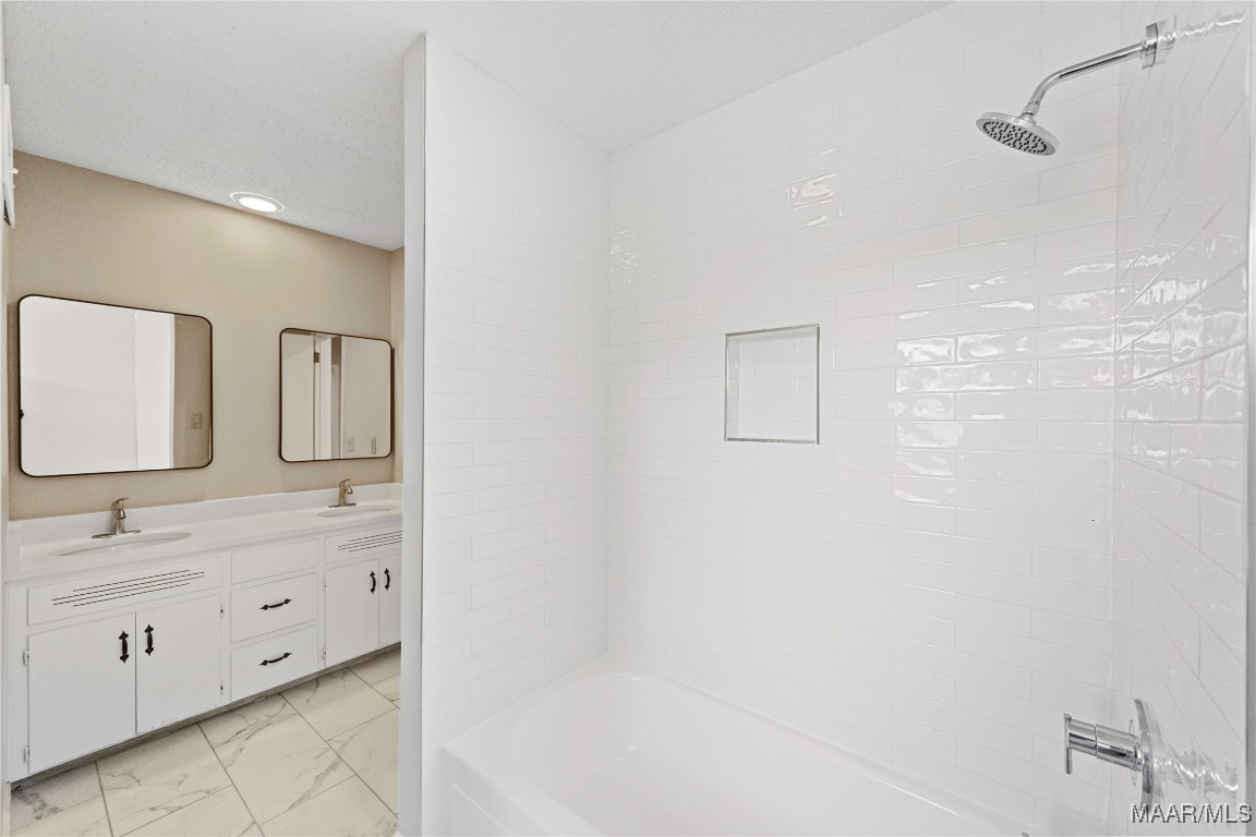 3481 FERNWAY Drive