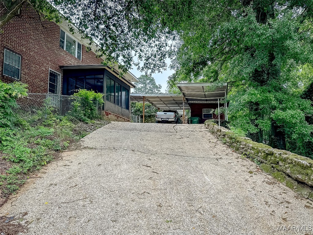 1002 Rosedale Drive