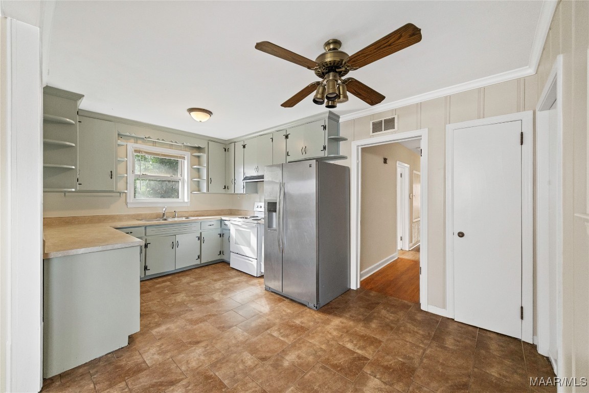 2838 Biltmore Avenue