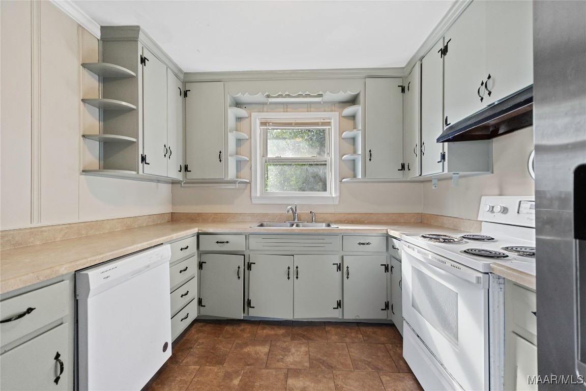 2838 Biltmore Avenue