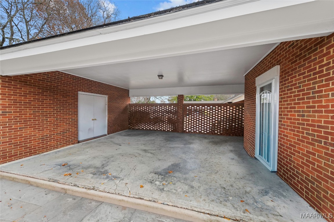 1852 Wentworth Drive