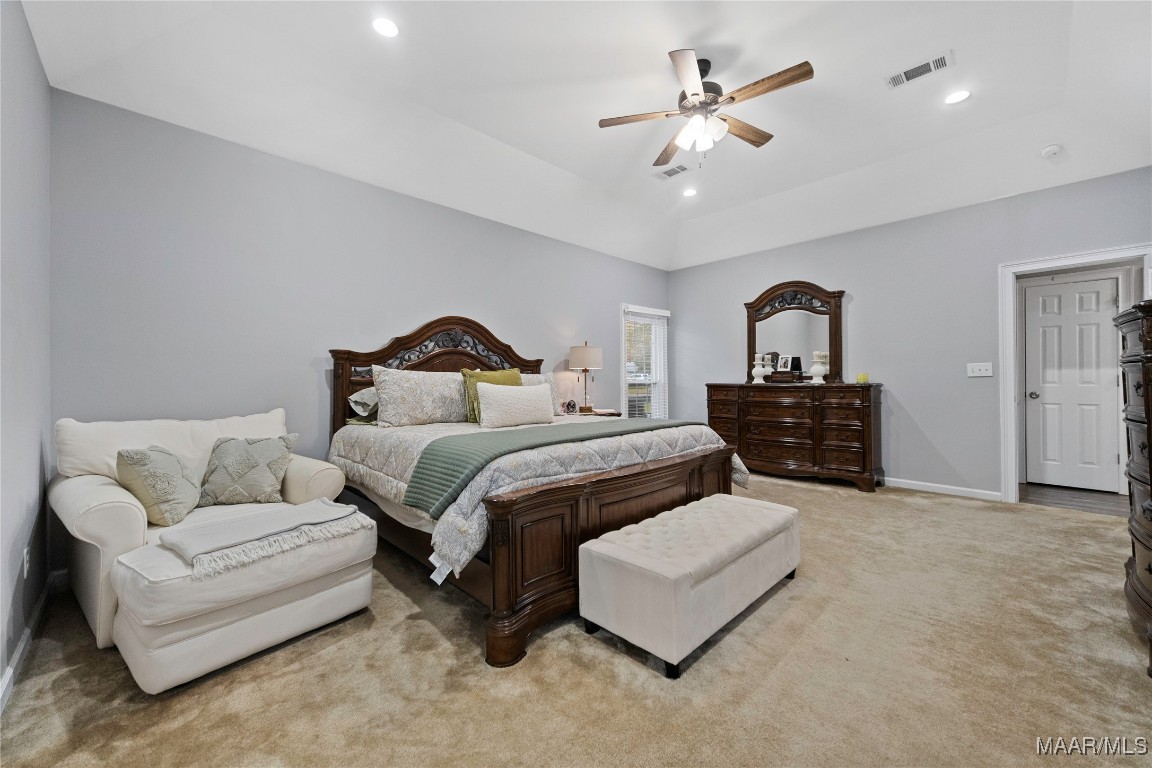 1852 Wentworth Drive