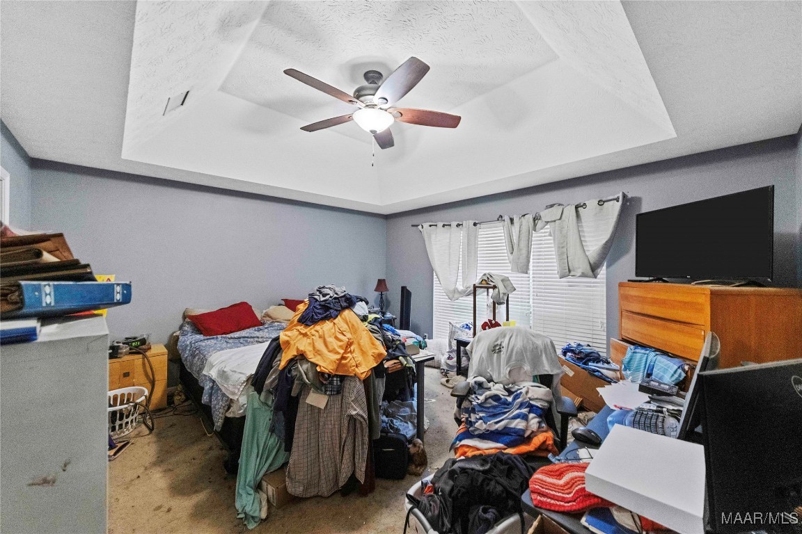 180 Stone River Loop