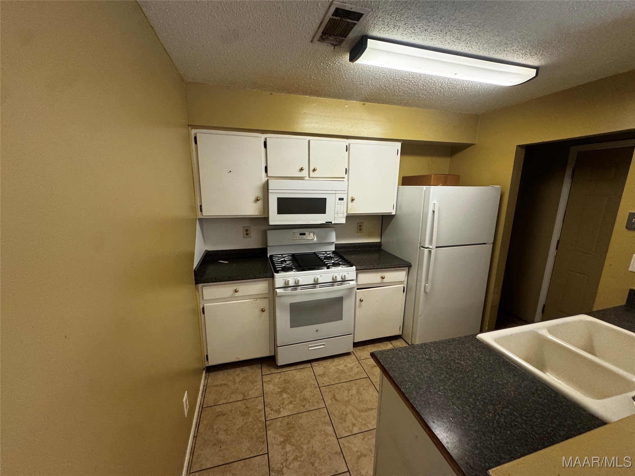 127 BRIARBROOK Drive