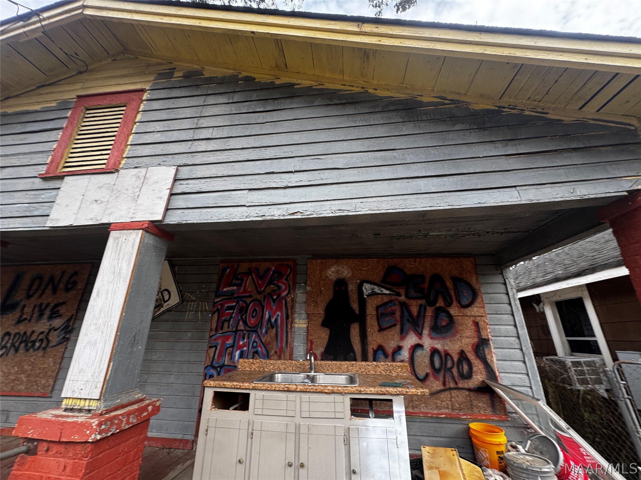 1117 CONGRESS Street