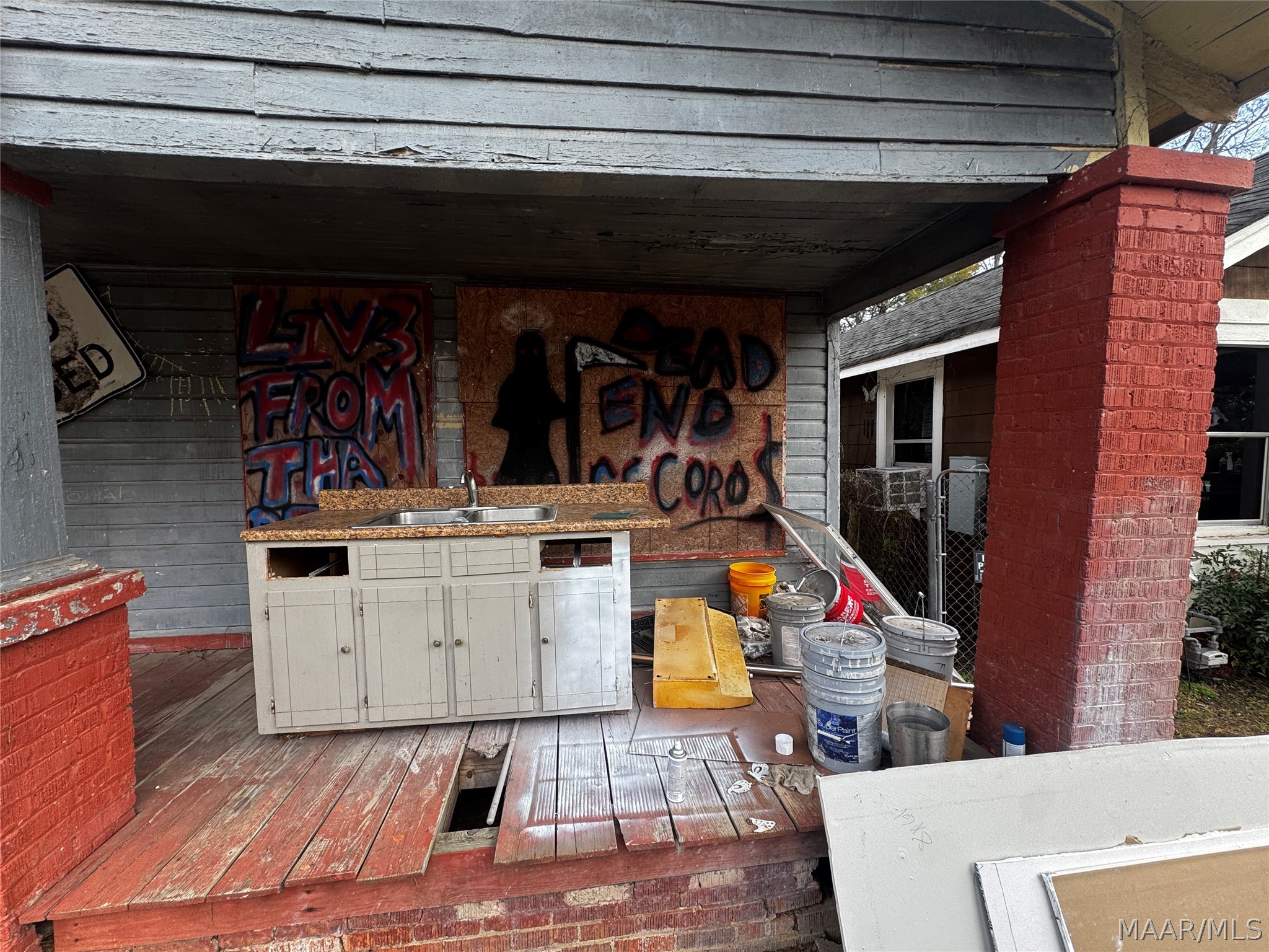 1117 CONGRESS Street