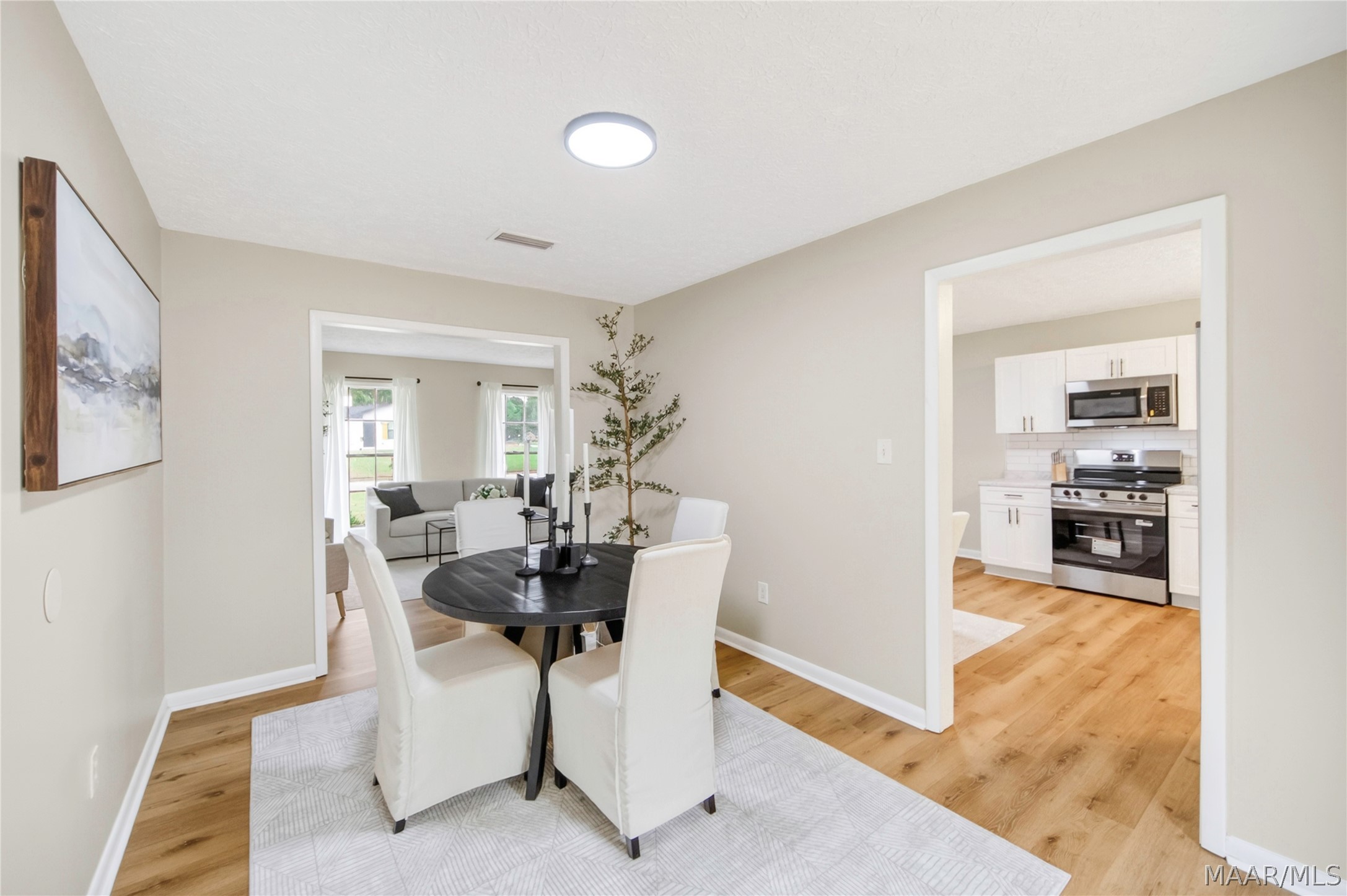 416 HONEYSUCKLE Drive