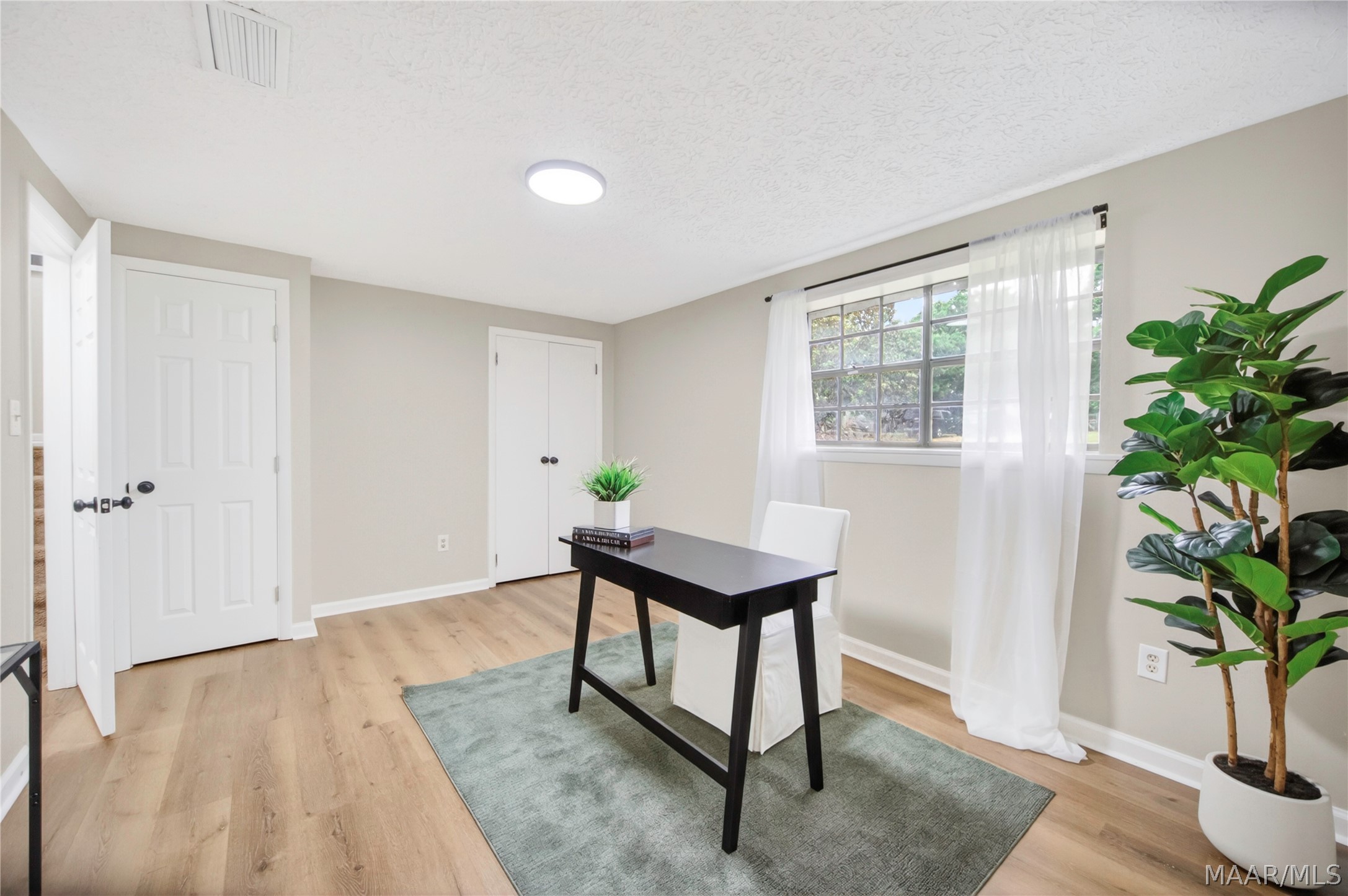 416 HONEYSUCKLE Drive