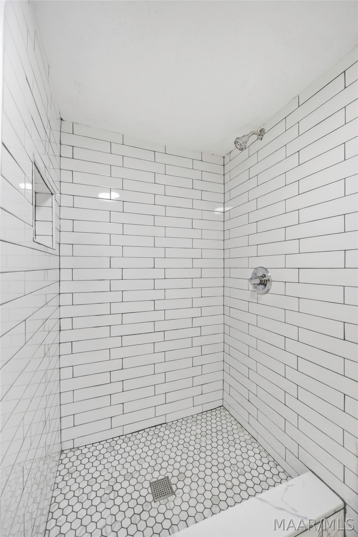 416 HONEYSUCKLE Drive