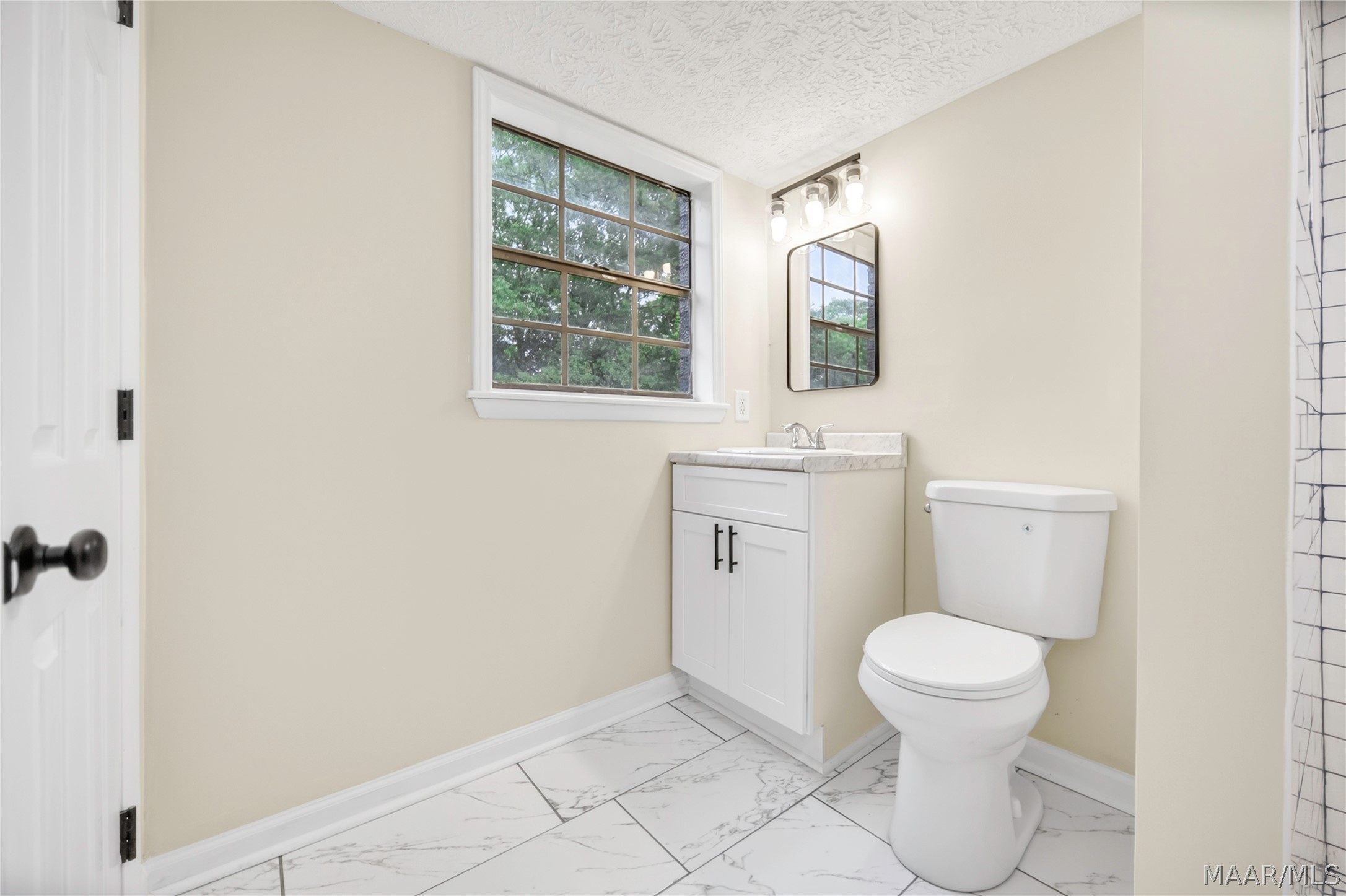 416 HONEYSUCKLE Drive