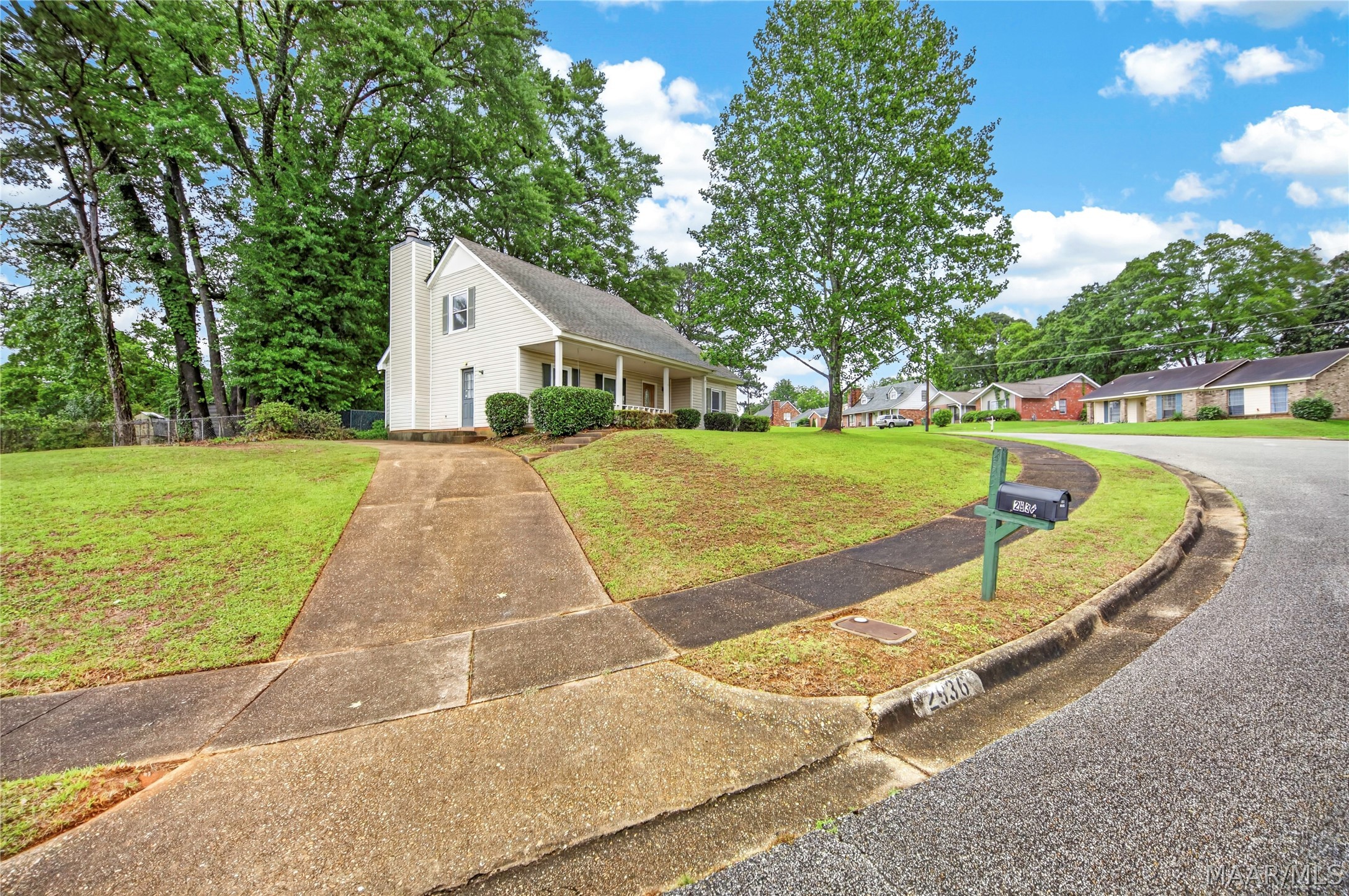 2936 Woodforest Lane
