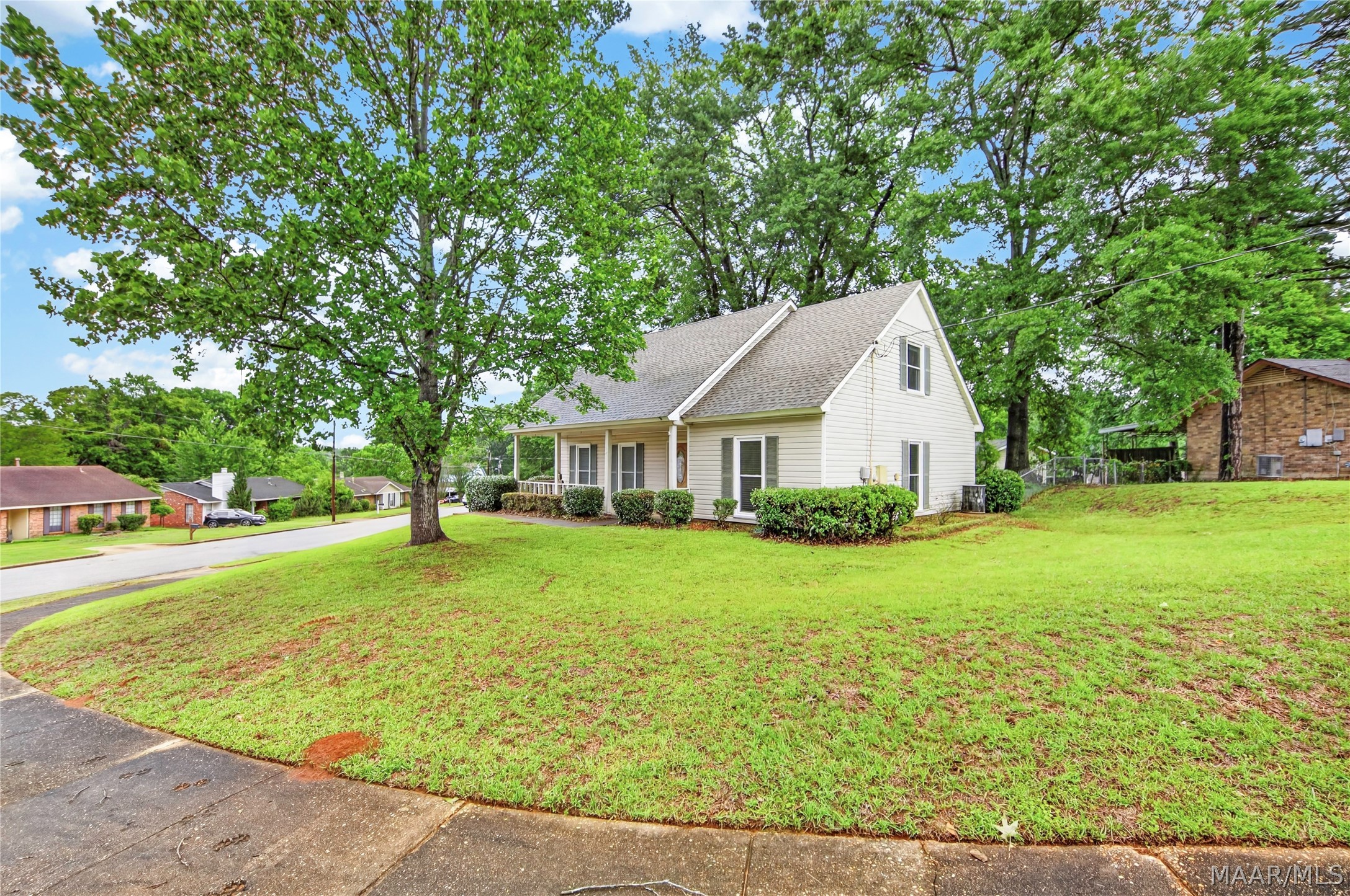 2936 Woodforest Lane