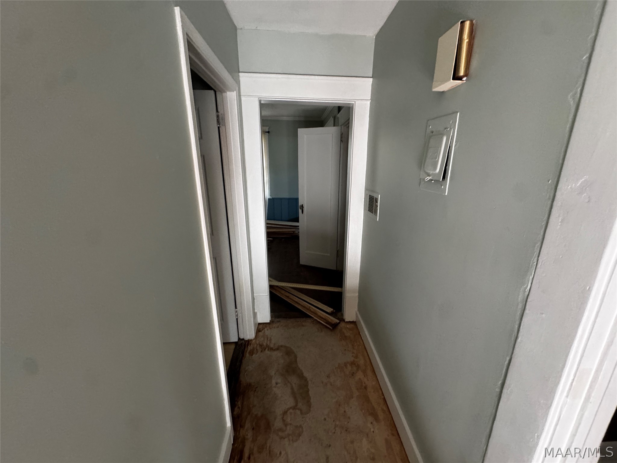 2222 Narrow Lane Road