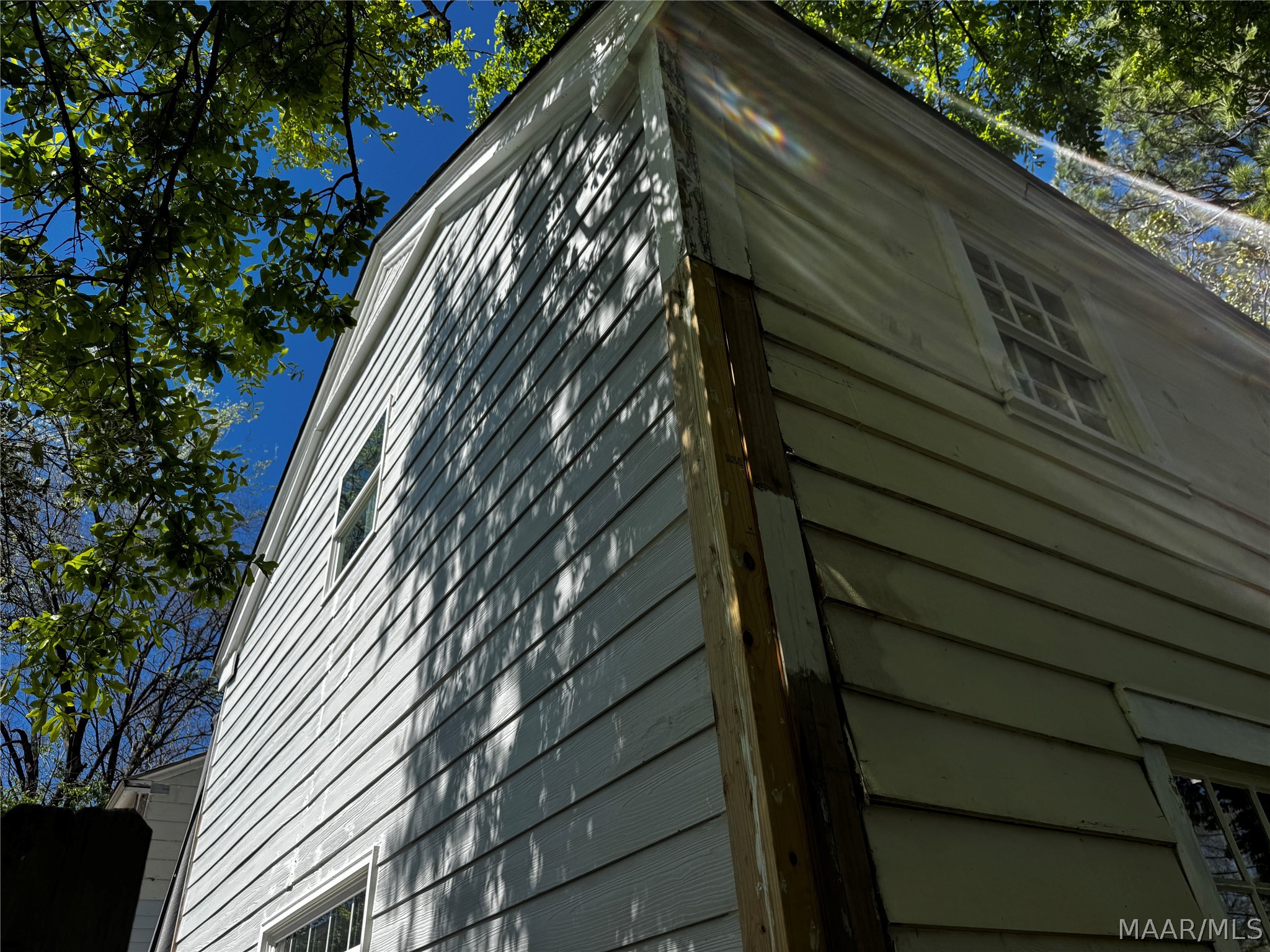 2222 Narrow Lane Road